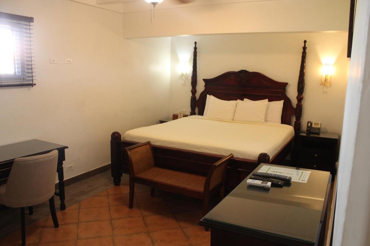 Altamont West Hotel Montego Bay Exterior photo