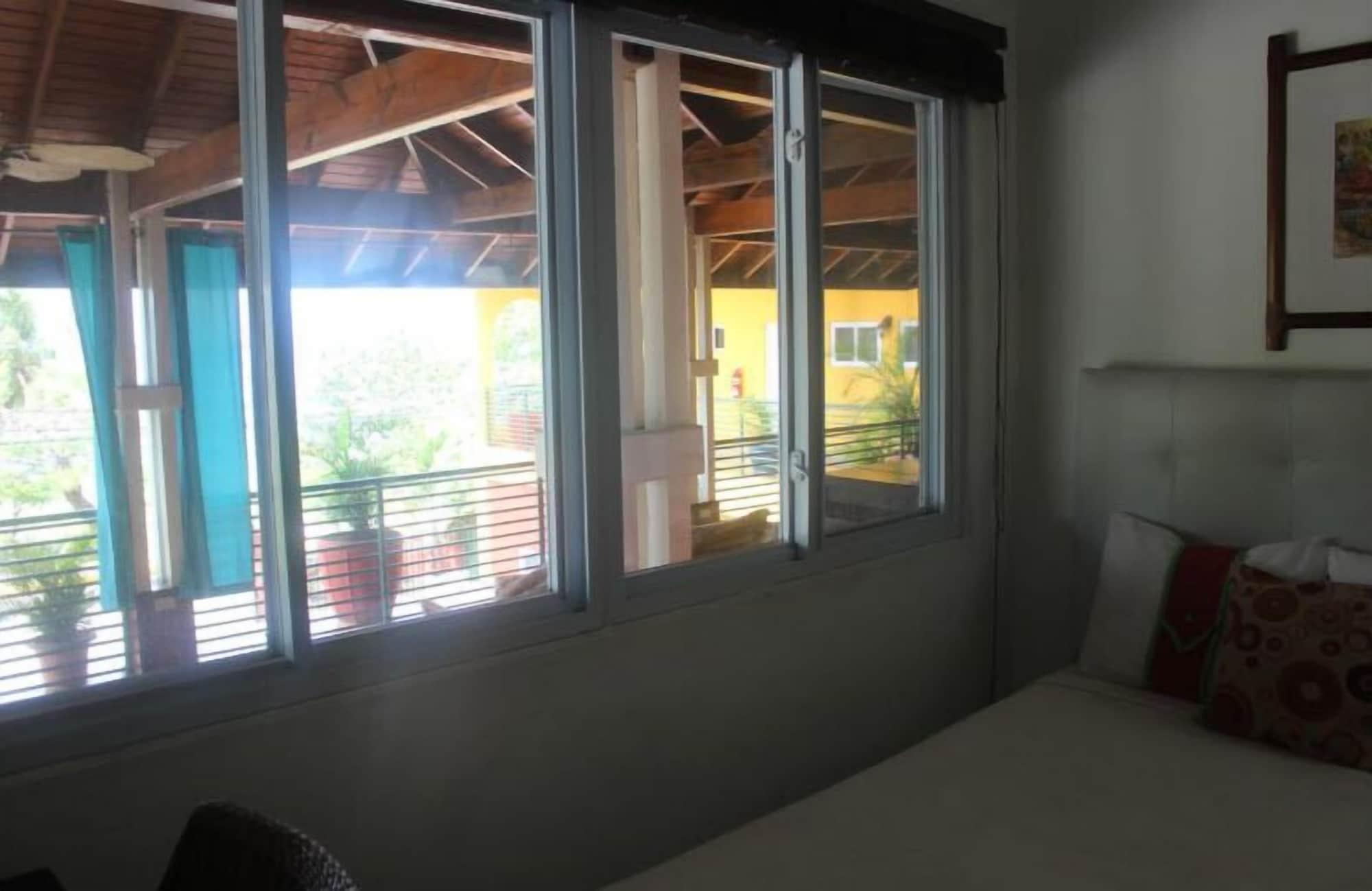 Altamont West Hotel Montego Bay Exterior photo