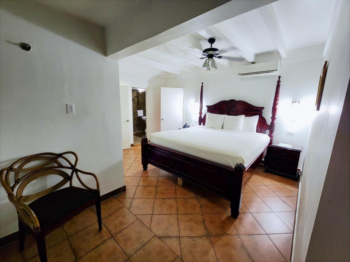 Altamont West Hotel Montego Bay Exterior photo