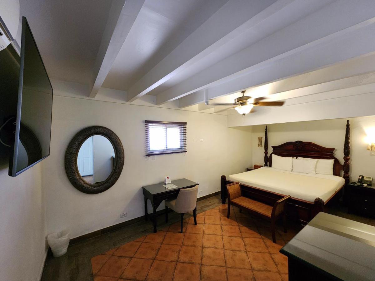 Altamont West Hotel Montego Bay Exterior photo